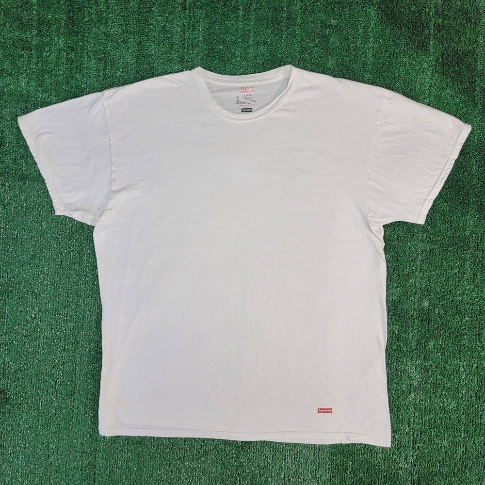 Supreme Hanes Classic Tagless Crewneck Mini Box Logo White T-Shirt Sz XL - Picture 2 of 8